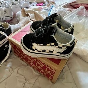 Baby girl clothes and shoes, majority 6-12 months.